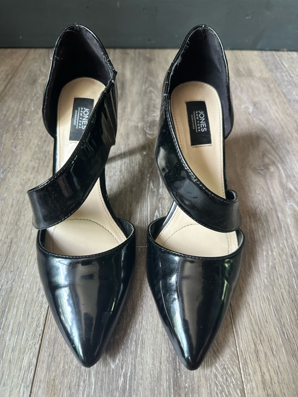 Jones New York Black Patent Collette Pointed Strap Heels size 7.5